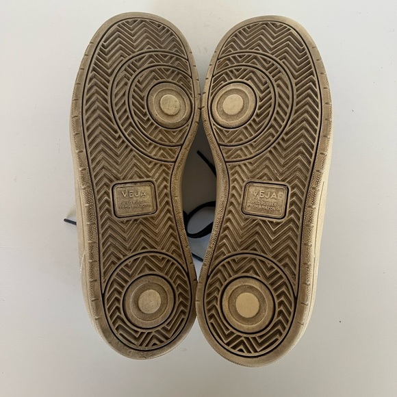 Veja V-10 Black Leather Sneakers, size 41 - Picture 7 of 13